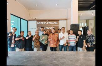 H Leonardy Harmainy menghadiri Pembukaan Rapat Kerja Nasional (Rakernas) PPDI 2023, Kamis 27/7-2023 di Auditorium Istana Gubernur Sumbar. (Sumber : Istimewa)