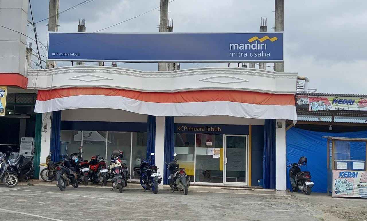 Bank Mandiri Kelas B2, Muara Labuh. (Sumber : Istimewa)