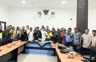 Technical meeting Turnamen sepak bola Gubernur Cup 2023, di ruang pertemuan Kantor Dispora Pemprov Sumbar pada Jumat (4/8/2023). (Sumber : Istimewa)