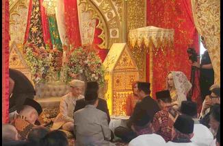 Suasana pernikahan anak dari Dirut Bank Nagari. (Sumber : Istimewa)
