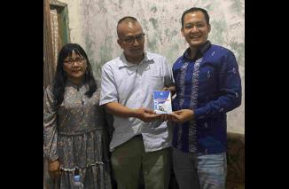 Tim Verifikasi Faktual Dewan Pers mengunjungi ke Kantor Redaksi media utusan indo com disambut langsung oleh Yuliadi Chandra Pimpinan umum utusan indo com. (Sumber : Ist)