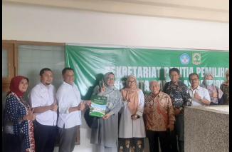 Prof apt Fatma Sri Wahyuni PhD mendaftar sebagai balon (bakal calon) rektor Unand periode 2023-2028. (Sumber : Ist)