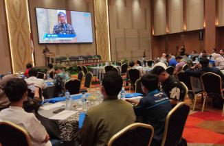 "Media online majunya sangat pesat dan jumlahnya sangat banyak, ini potensi sangat besar meluruskan berita hoaks dan SARA di tahun politik ini,"ujar Hansastri, Jumat (6/10/2023) di the ZHM Primiere Hotel Kota Padang. (Sumber : Ist)