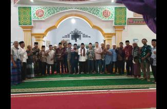 H. Leonardy Harmainy menghadiri Tablik Akbar di Masjid Jamik Nurul Iman Pasar Miskin Kampung Pasar Kambang, Nagari Kambang Barat, Kecamatan Lengayang-Pessel, Sabtu (14/10/2023). (/ist)