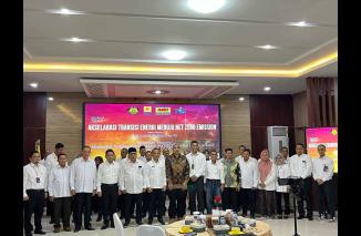 MKI Sumbar 2023 - 2027 Dilantik, Insannul Kamil : Kami siap Kawal Transisi Energi Menuju Net Zero Emission. (/ist)