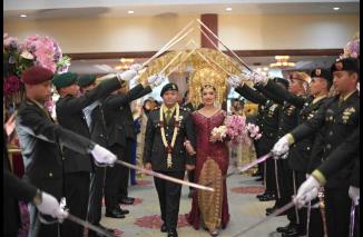 Suasana pwrnikahan, LINDA OKTAVIANTI , SE MM.M.Pd.E di Jakarta. (/ist) 