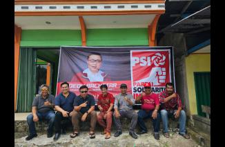 Caleg DPR RI Dapil Sumbar I Dedy Bachtiar dari PSI mengunjungi Kabupaten Mentawai. (/ist)