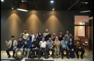 Ketua DPW Partai NasDem Fadly Amran bersama Caleg NasDem, Fadly bedah Dapil DPRD Provinsi, peluang dan tantangan untuk kursi sebanyak-banyaknya. (suk)