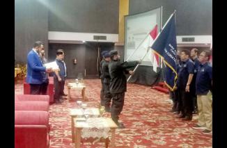 Fadly Lantik Pengurus Bahu DPW NasDem Sumbar 2022-2024.(/ist)