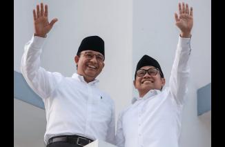 Capres Anies Sore Ini Mendarat di BIM, Terus Ziarah ke Makam Syeikh Burhanuddin. (/ist)