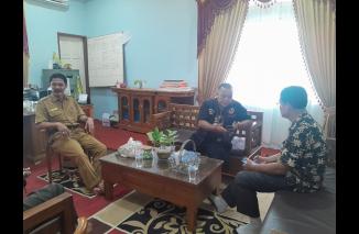 Caleg Partai Ummat Dapil Sumbar II DPRD Sumbar, Adrian Tuswandi bantu siswa dapat Beasiswa Program Indonesia Pintar (PIP) dari DPR RI. (/ist) 
