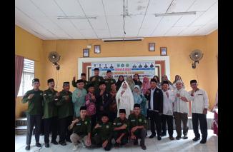 Anggota DPR RI asal Sumatera Barat II, Hj. Nevi Zuairina,pada acara pelantikan Forum Komunikasi Lembaga Pendidikan Al-Qur’an (FK-LPQ) di Kabupaten Padang Pariaman. (/ist)