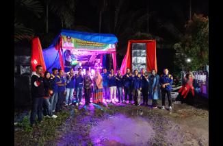 Tutup Pornag Kuranji Hilir Hj Nevi ungkap soal kentalnya persatuan dan kebersamaan anak nagari lewat pekan olahraga nagari. (hdi)