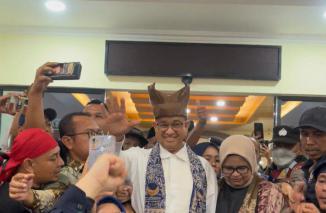 Caleg Partai NasDem Sumbar Nanda Satria sebut gagasan Abah Anies bikin kolestrol naik, habis daging semua, Selasa 9/1-2024. (dok)