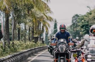 Ini gaya kampanye Dedy Bachtiar, buat terperangah kaum milenial Sumbar, hajarr bro!!!. (dok)