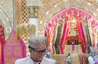 Boban Yr dan Dian sah suami istri, mahranya 400 Dolar US, ciingg, Minggu 4/2-2024. (frd)