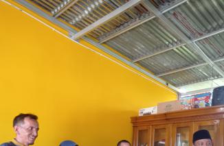 Hj Nevi di SDIT Tiku, komit dengan pendidikan berkarakter. (hdi)