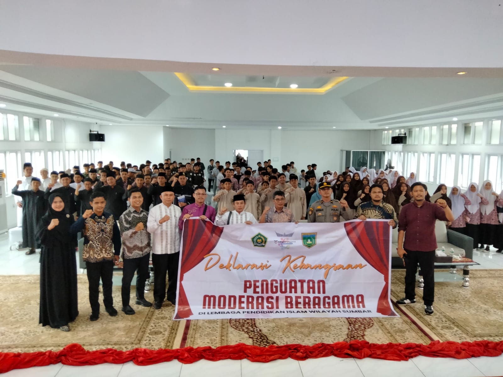 JPMB doktrin 250 santri se Padang Panjang. (ck)