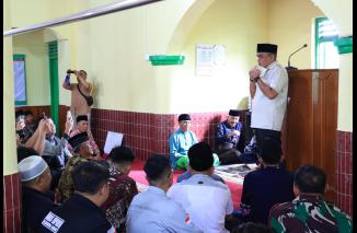 Ketua DPRD Sumbar Supardi Safari Ramadhan ke Masjid Istiqomah Payakumbuh Selatan, Kamis 15/3-2024. (dok)