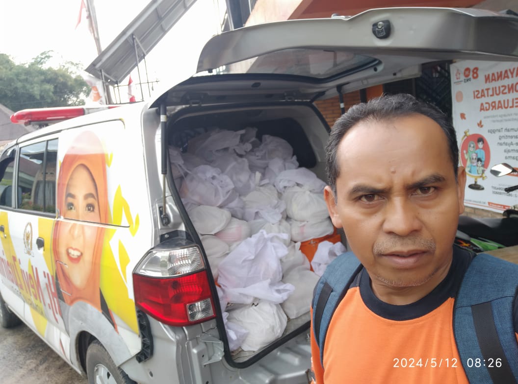 Responsif, itu yang diketahui warga Agam selain anggota DPR.RI dari Hj Nevi Zuairina. (hdi)