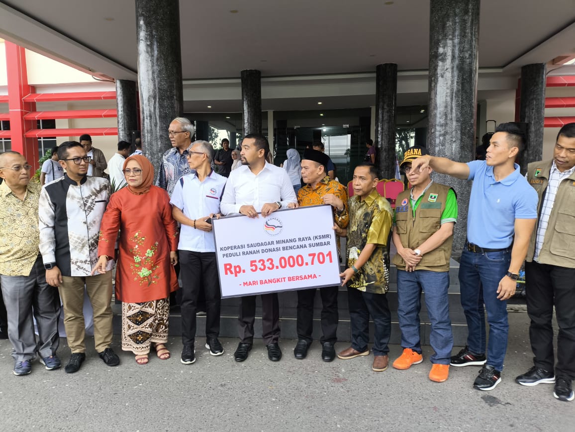 KSMR serahkan Rp 500 juta lebih ke Wagub Audy, Sabtu 18/5-2024. (dri)