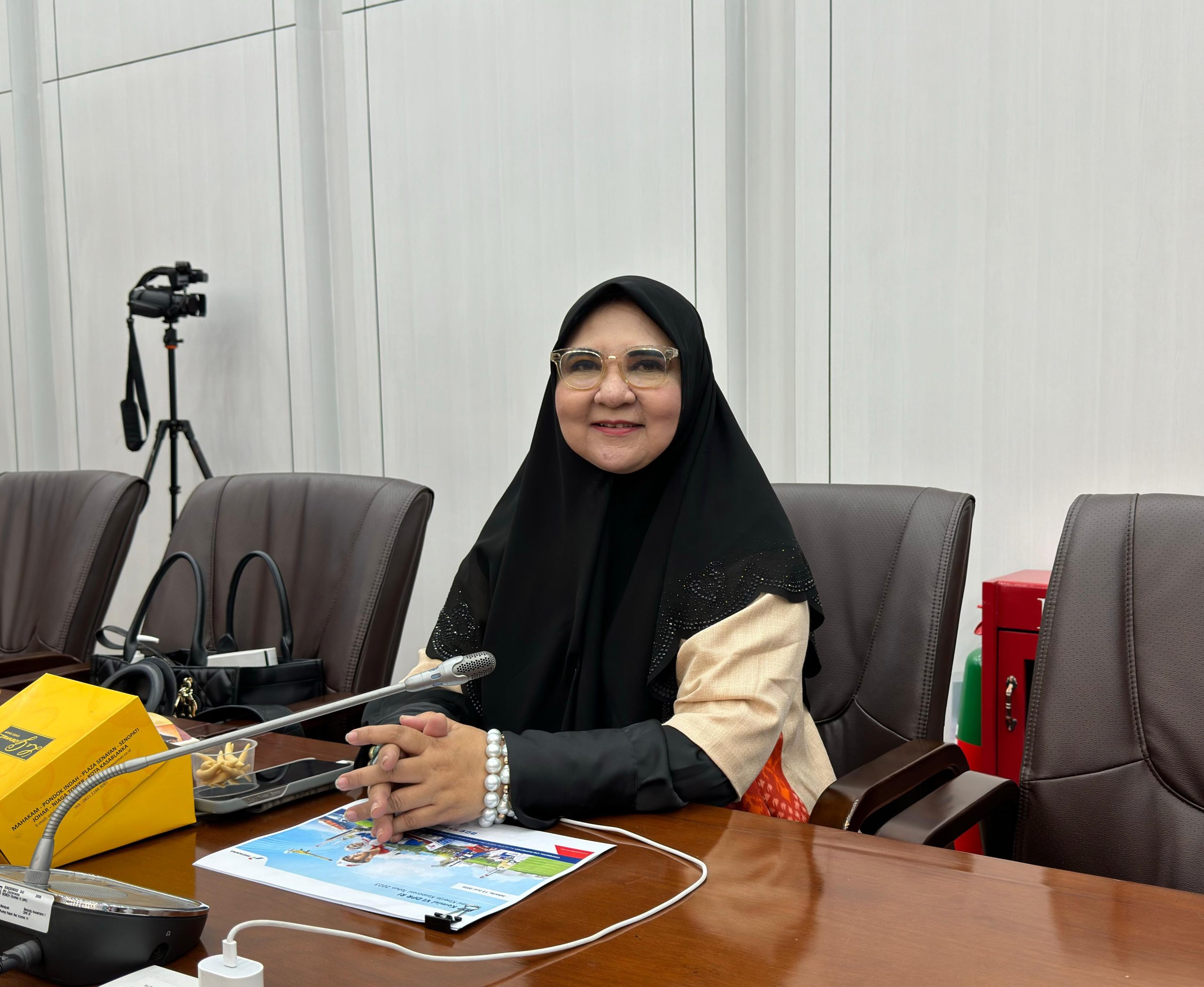 Raker dengan Kemendag RI Hj Nevi Zuairina soroti banyak hal. (dok/hdi) 