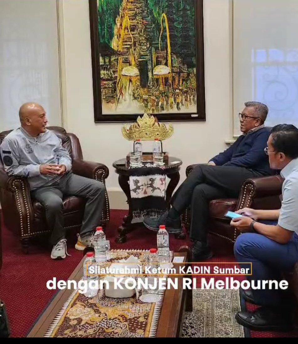Bukhari Bachter diskusi tentang peluang kopi Sumbar ke Melbourne dengan Konjen Kuncoro, Rabu 3/7-2024 di Konsul Jenderal RI Melbourne. (dok)