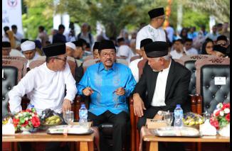 Masjid Raya Sumbar antara Manyeldi, Gamawan dan Irwan Prayitno