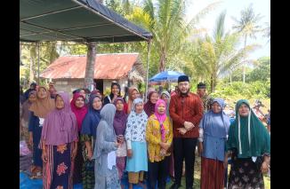 Fadly Amran Menghadiri Tradisi Bukak Kapalo Banda