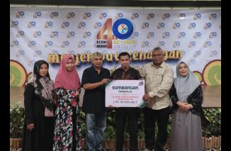 Alumni SMPN 2 Padang Bantu Mushala Rp 50 Juta