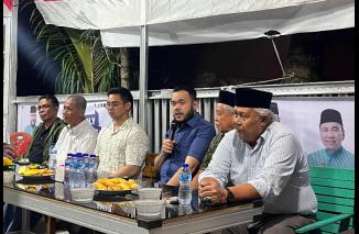 Fadly Amran Blusukan di Komplek Cendana Parupuak Tabing, Fokus Tuntaskan Masalah Pendidikan