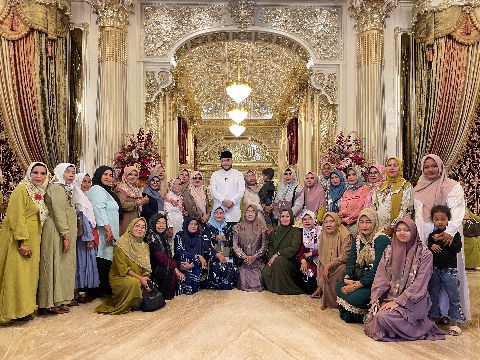 Majelis Taklim Masjid At-Taubah Deklarasikan Dukungan untuk Fadly Amran-Maigus Nasir di Pilkada Padang 2024