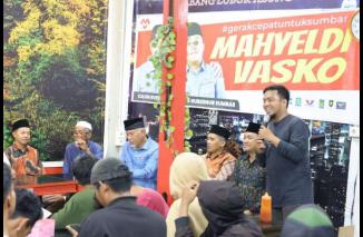 Mahyeldi Tutup Kampanye Hari Pertama dengan Diskusi Bersama Warga di Lubuk Alung