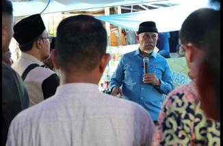 Mahyeldi Terima Keluhan Pedagang Pasar Sungai Limau Soal Akses Jalan yang Buruk