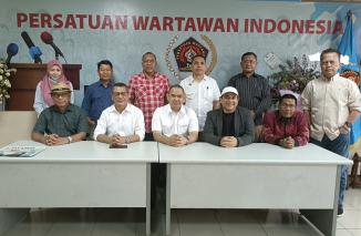 Pengurus PWI Pusat menggelar rapat terkait Peringatan Hari Pers Nasional (HPN) 2025. (Foto: Ist)