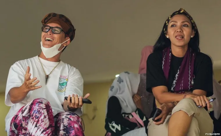 Pasangan suami istri Denny Hendrawan dan Zubaidah dari Road Trip Indonesia