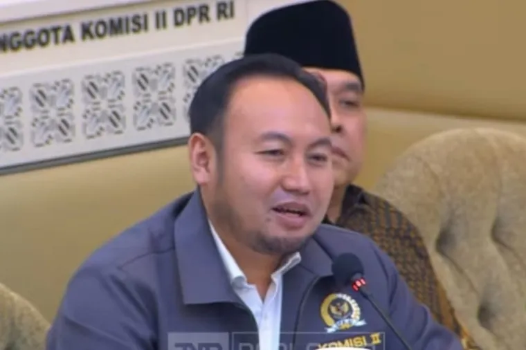 Anggota Komisi IV DPR RI Fraksi PKS, Rahmat Saleh, memberikan apresiasi dan harapan bagi institusi Polri di momen HUT Bhayangkara ke-79, Selasa (1/7/2025) di Jakarta. (Foto: Ist)