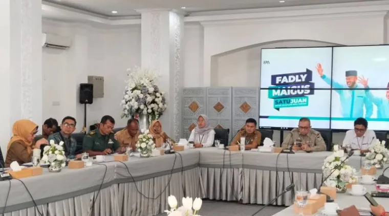 Teks Foto : Rapat Pengendalian Inflasi di Gedung Putih, Selasa, (26/8/2025). IST