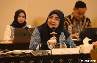 Teks Foto : Hj. Nevi Zuairina. IST