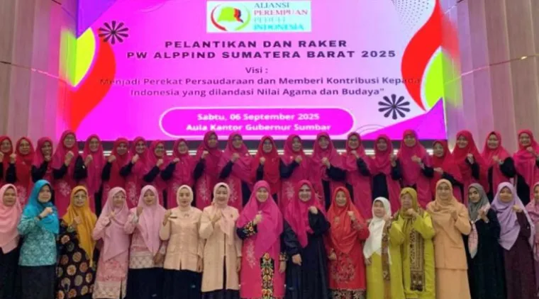 Teks Foto : ALPPIND Sumbar secara resmi mengukuhkan kepengurusan baru periode 2025-2030, Sabtu (6/9/2025). IST