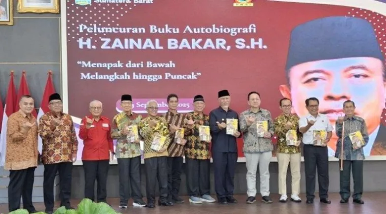 Teks Foto : Peluncuran Buku Otobiografi Zainal Bakar, Rabu (3/9/2025). IST