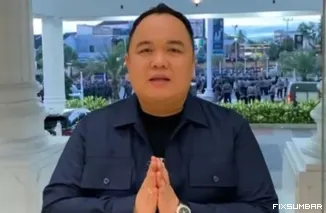 Teks Foto : Wakil Ketua DPRD Sumbar Nanda Satria beri apresiasi kepada ribuan pendemo di aksi damai di Gedung DPRD Sumbar pada Senin (1/9/2025). IST