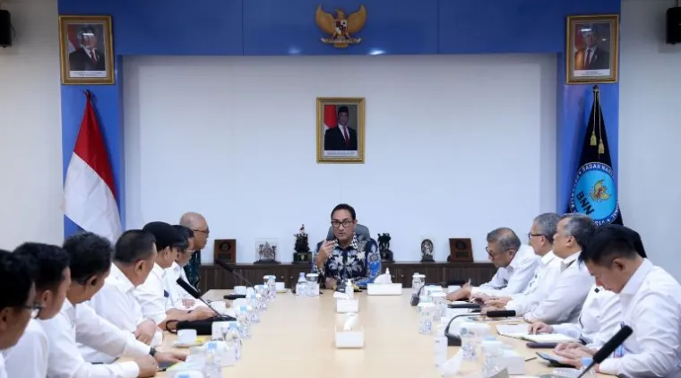 Teks Foto : PWI Pusat bersilaturahmi dengan Kepala BNN RI, Komjen Pol. Suyudi Ario Seto di Gedung BNN, Jakarta, Senin (20/10/2025). IST