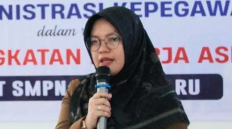 Teks Foto : Plt. Kepala Badan Kepegawaian dan Pengembangan Sumber Daya Manusia (BKPSDM), Ummu Azizah, Kamis (30/10/2025). IST