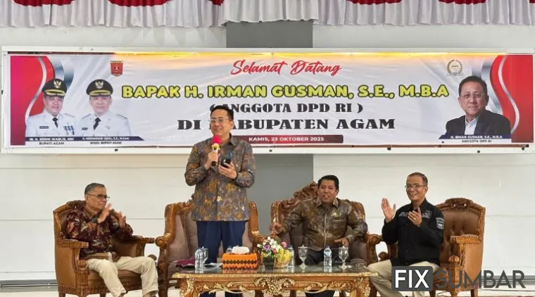 Teks Foto : Irman Gusman gelar kegiatan Sosialisasi Empat Pilar Kebangsaan, di Aula Rumah Dinas Bupati Agam, Kamis (23/10/2025). FARDIANTO