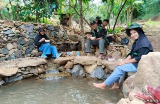 Teks Foto : Ekowisata Aneka Ikan Hias Outdoor Hadir di Salingka Kampus UNAND. IST
