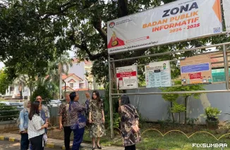Teks Foto : Komisi Informasi Provinsi DKI Jakarta melakukan kunjungan kerja ke Kantor Pertanahan Kota Administrasi Jakarta Barat pada Jumat (10/10/2025).  IST