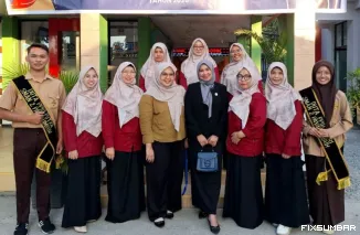 Teks Foto : KI Sumbar melaksanakan tahapan verifikasi faktual atau visitasi dalam rangka Monev Keterbukaan Informasi Publik tahun 2025, Kamis (30/10/2025). IST