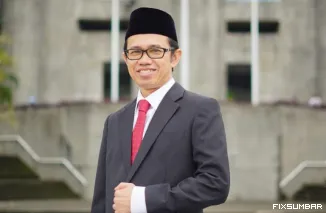 Teks Foto : Rektor Unand Efa Yonnedi. IST