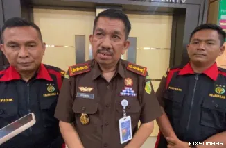 Teks Foto : Wawancara Kepala Kejari Padang, Koswara. IST